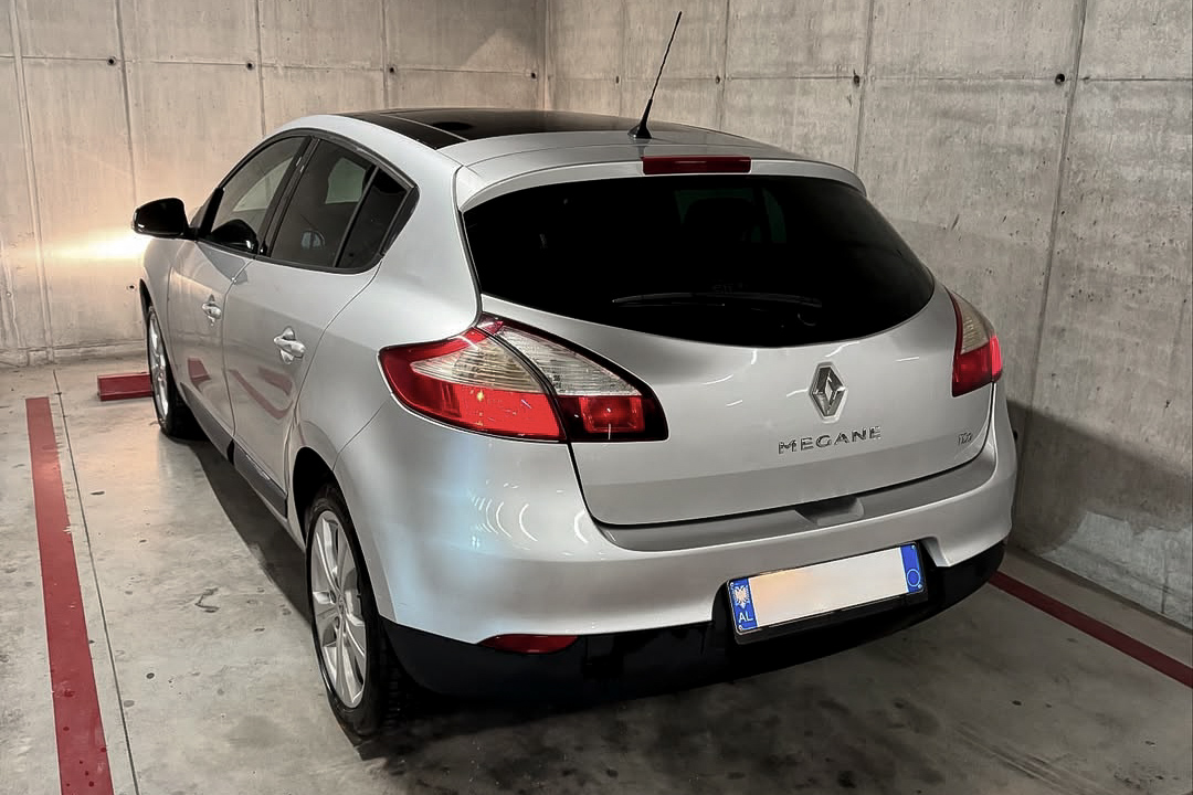 Rear-left view of Renault Megane rental car